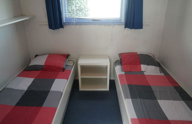 8 Pers Chalet Carla in Front of the Lauwersmeer and own Fishing Pier - Photo 2