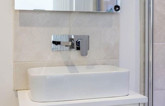 Pet-friendly Fulham 1-bed Apt, 2 Mins to Tube - Photo 16