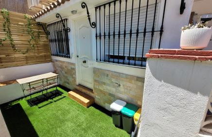 "COZY HOME", TERRACE, PARKING and POOL - Photo 4