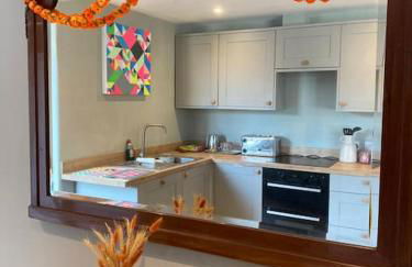 Beautiful Retro Flat above Pub. - Foto 3