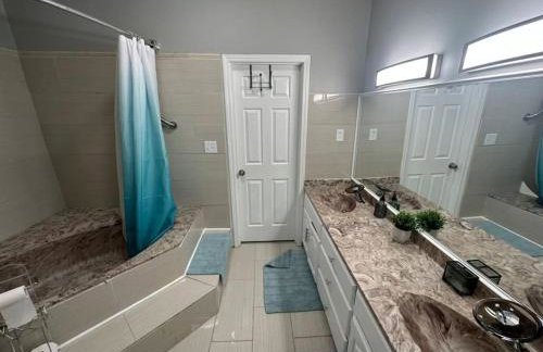 Roomy Renovated GuestHome, Desk, Yard, PetFriendly - Foto 14