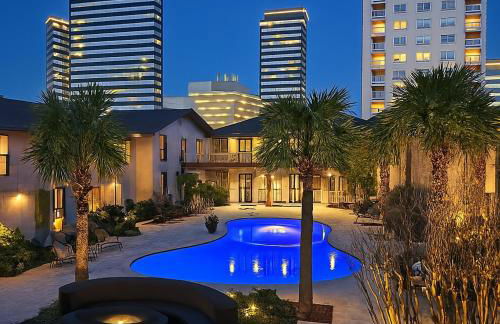 Saltwater Pool 2BR Near Galleria Walkable, Stylish & Central Marquee Uptown - Foto 42