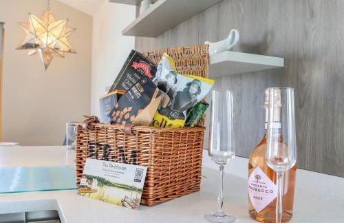 The Penthouse - Foto 12