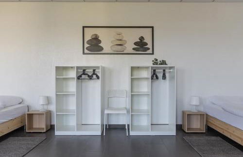 T&K Apartments 6 and 10 Room Apartment in Neuss for big Groups 22min to Fair DUS - Foto 1