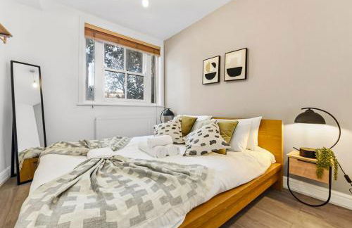 Charming 3BR Flat with Ensuite Master and Balcony - Foto 9