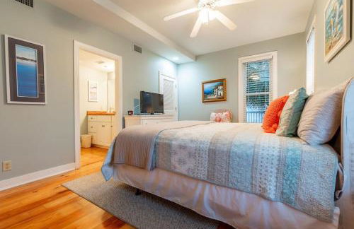 Centennial Coast Cottage - with Heated pool - Foto 40