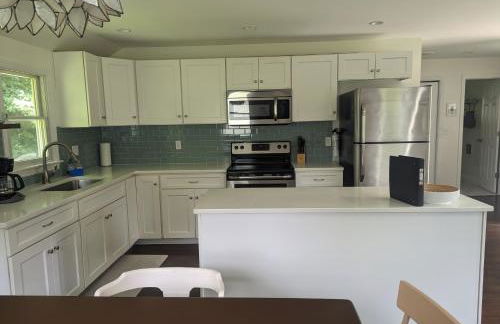 Tranquil Getaway Cottage in Charming, Bethel CT - Foto 23