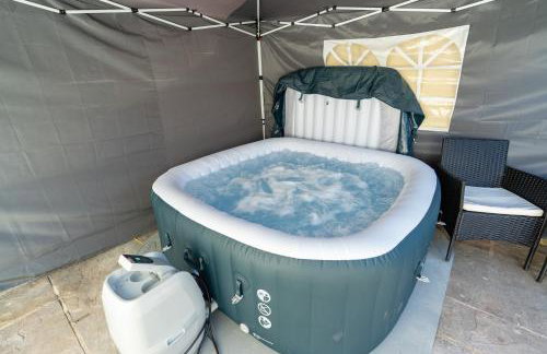 Open Mind Property - Hot Tub, 7 Beds & Free Parking - Foto 2