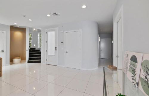 Piermont Waterfront Villa with Hot Tub - Photo 34