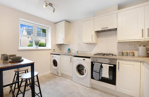 New! Charming 2-bed Home in Nevis Walk, Sleeps 4! - Foto 3