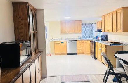 Comfortable 3BR, 2BA Perfect for Families! - Foto 12