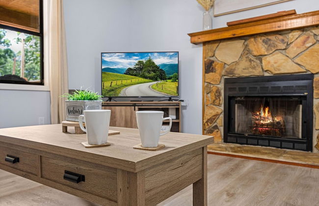 Andy Woods Lodge - 4 Bedrooms, 1.5 Baths, Sleeps 8 4 Home by RedAwning - Foto 22