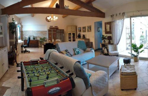 Le Mas des Cigales avec parc et grande piscine - Foto 9