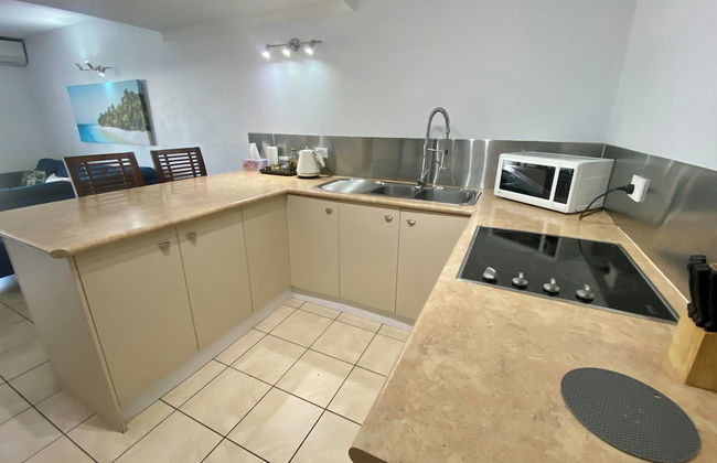 Reef Gateway Apartments - Photo 8