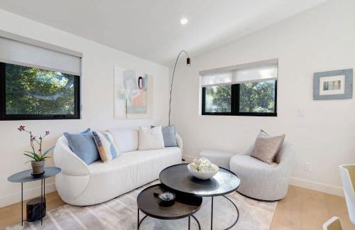 Dazzling Modern Home Close to Downtown Palo Alto and Stanford - Photo 3