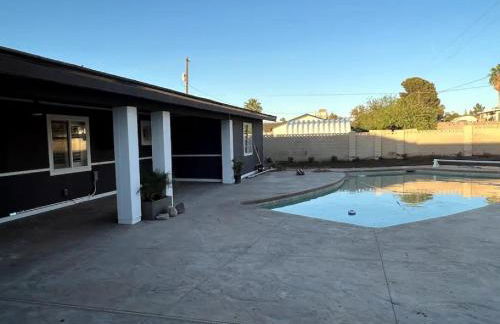 Lux Private Home - Pool, Billiards, 8 Smart TVs, Board Games, Cotton Bedding - The Stone Sanctuary at McCullough Hills Trailhead - Foto 79