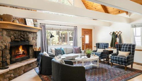 Hartwood by Avantstay Cozy Big Bear Abode w/ Spacious Deck & Stone Fireplace - Foto 3, Other