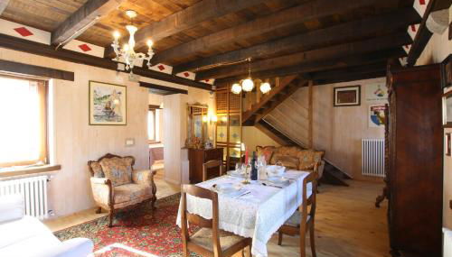 GOLDEN SPUR COTTAGE - Photo 1