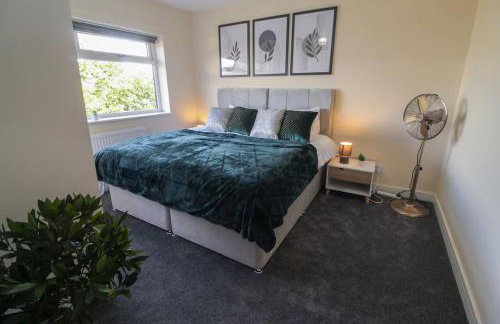 Cosy Modern 3 Bedroom House in Bradford City - Foto 41