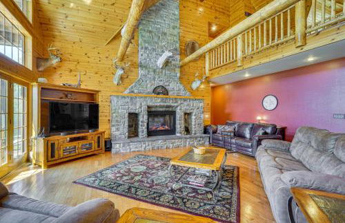 Game Room, Deck and Yard Lake of the Ozarks Retreat - Foto 5