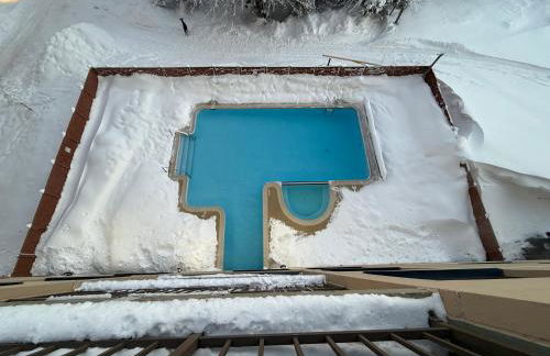 2 BR, 2 Bath Condo on the slopes with night skiing! - Foto 22