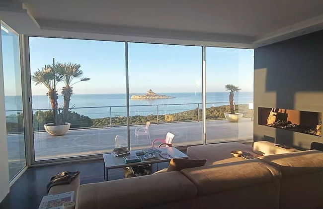 Exceptional Luxury Villa A Masterpiece of Elegance and Comfort - Foto 4