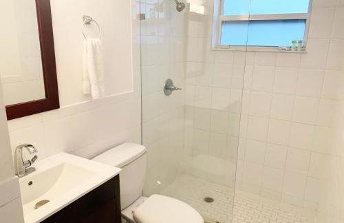 South Beach Steps to Ocean Drive with Free Parking - Foto 21