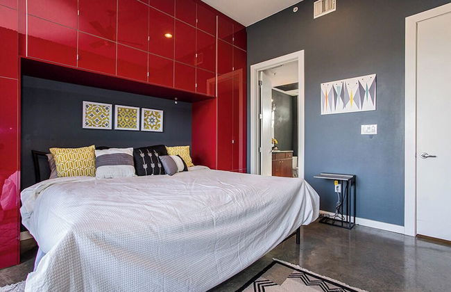 Convenient Condo Near Zilker & Barton Springs! - Photo 2