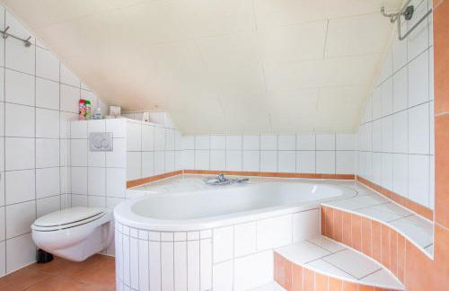 Tolstov House - 6 Room Villa with Garden - 15 Min Messe DUS & Airport DUS - Photo 42