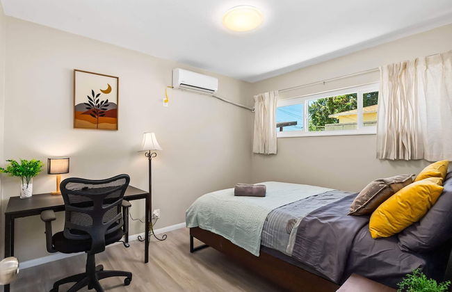 Modern Retreat With Spacious Yard & Cozy Interiors - Photo 3