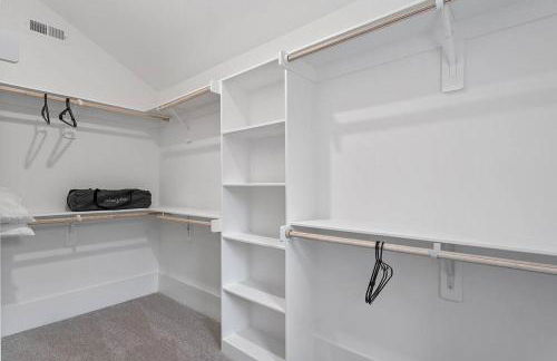 Home Near Lenovo Center and Carter Finley - Foto 30