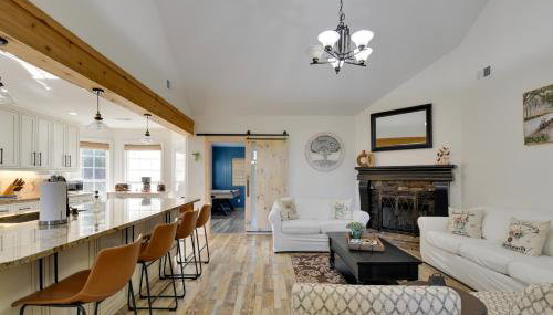 Spacious Winder Getaway with Hot Tub and Game Room! - Foto 4