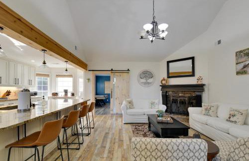 Spacious Winder Getaway with Hot Tub and Game Room! - Foto 4