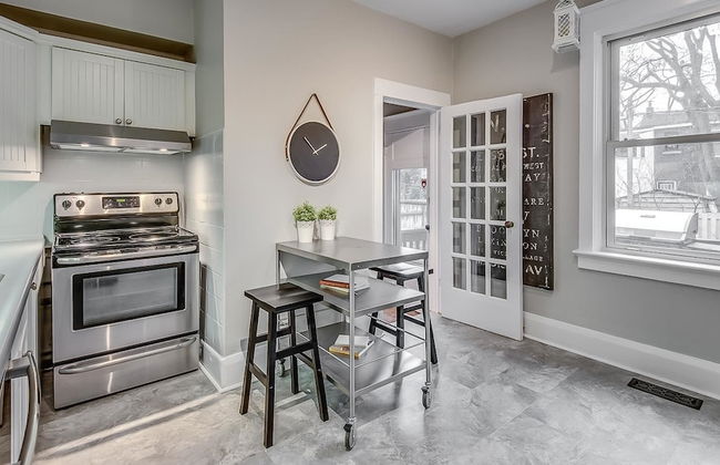 Applewood Suites - Danforth Avenue - Foto 6