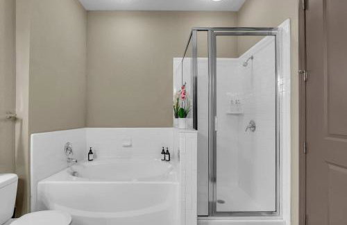 Cozy 1BR- Pool,Gym,Pkng,Near BOK Ctr&Arts Dstrct - Photo 5