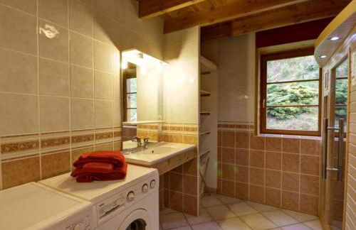 Maison en pierre avec sauna et jardin à Chalmazel - FR-1-496-39 - Foto 23