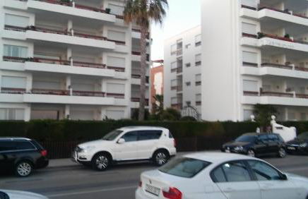 Passeig Maritim Apartment - Photo 62