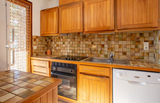 2 bedroom House in Bormes-les-Mimosas with garden and terrace - Photo 14