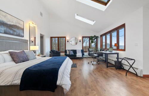 5 Star Gorgeous Cliffside Chalet with Panoramic Views - Foto 10