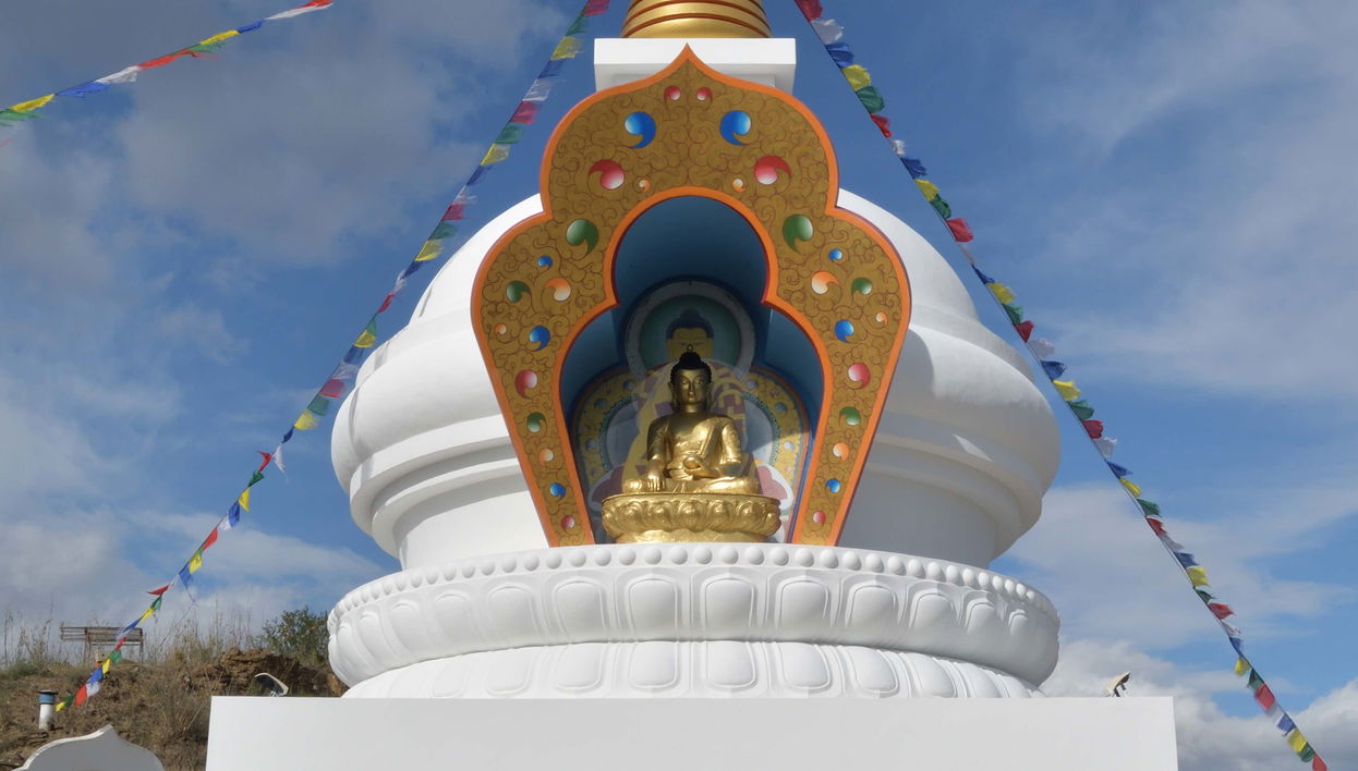 Buddhist Stupa & White Villages Axarquia Day Trip