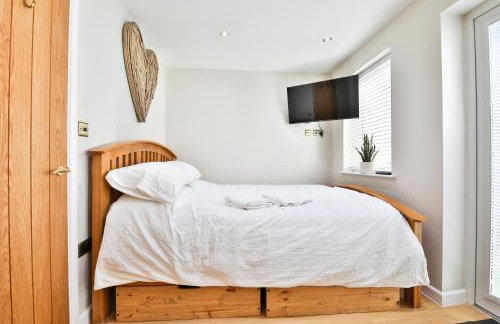 Luxury Cosy Central Detached Cardiff Bungalow with Free Parking - Foto 17