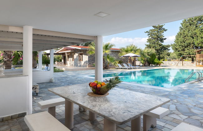 Madia Villa - Photo 19