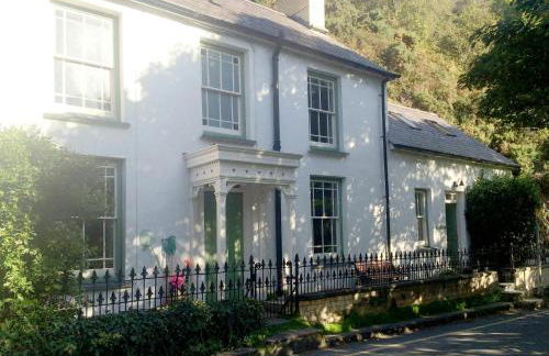 Castle Rock Llangrannog - Photo 16