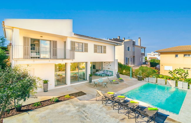 Casa Del Mar in Son Serra de Marina - Foto 1