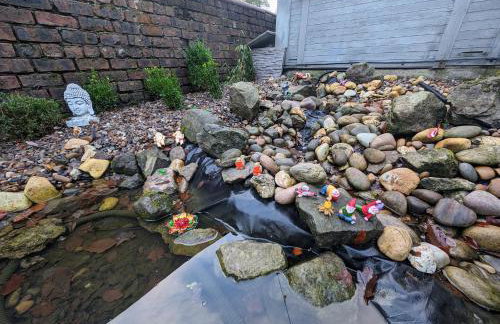 The Cabin with optional Hot Tub Projector DEPOSIT REQUIRED FOR PROJECTOR - Foto 16