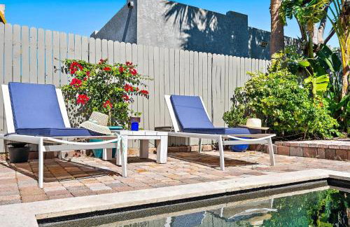 The White Flamingo - Tropical Pool Escape with Guest Cabana - Foto 23