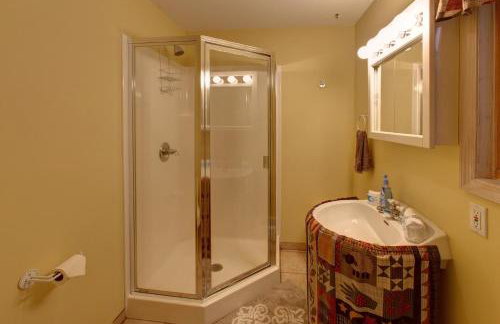 The Guest House - Photo 23