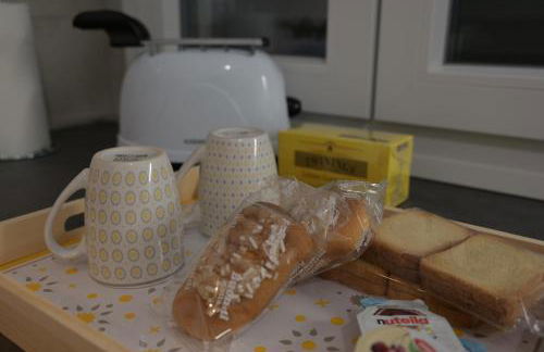 Grigio Perla Panigale, villetta con giardino, 3 camere, parcheggio privato fino 3 posti auto - Un oasi di tranquillità - Vicina all'Aeroporto, Unipol Arena e Fiera - Photo 13