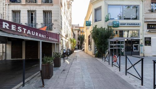 Coeur de La Libé - Ideal couple & FRIENDS - CENTRAL & COSY - TRAM & Supermarkets -AC -Bed XXL - Photo 4