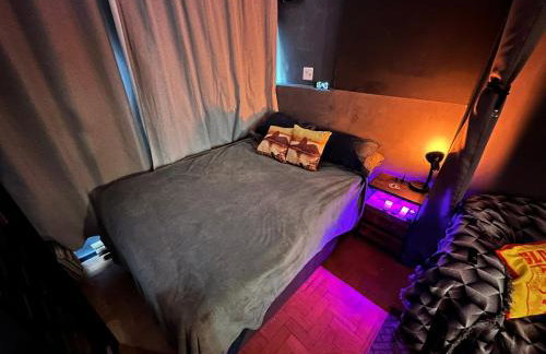 NEW Modern Cozy Apartment in the Heart of the City - Foto 17
